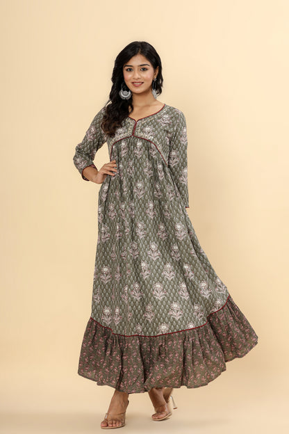 Women Printed Pure Cotton Anarkali Kurta in Green