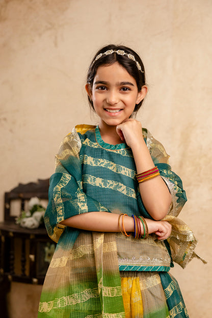 Girls Bandhani Lehenga And Choli Set With Dupatta