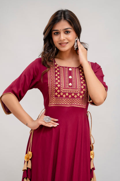 Jaipurite Women Embroidered Anarkali Kurta